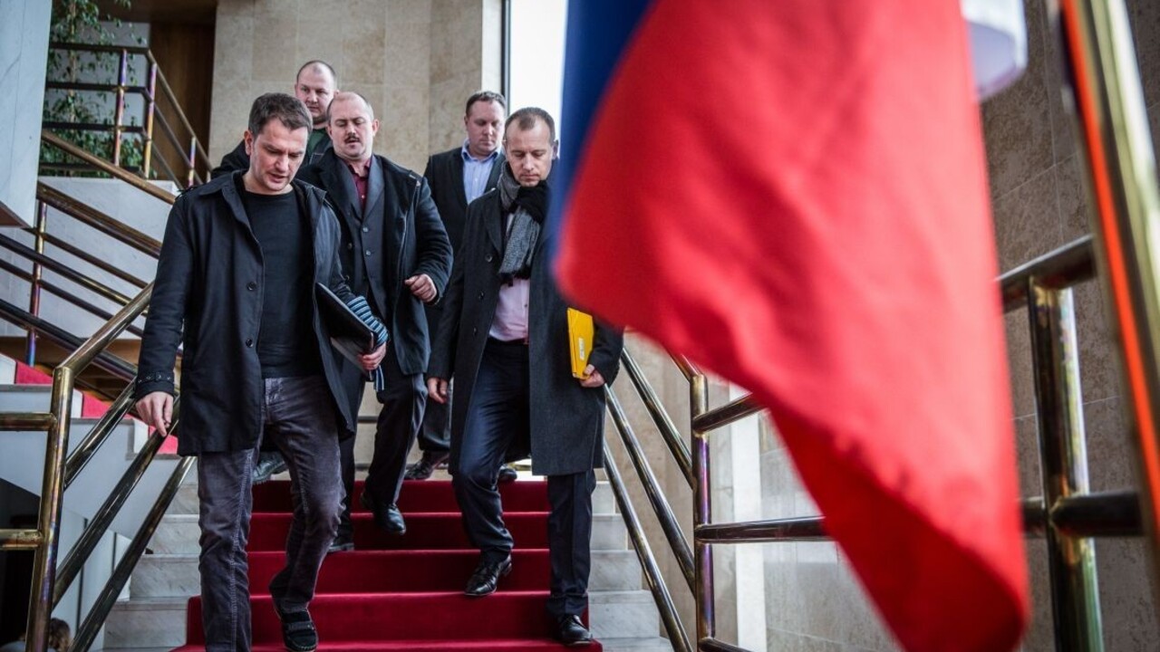 Kotleba hľadá podporu pre kontroverzný zákon o interrupciách