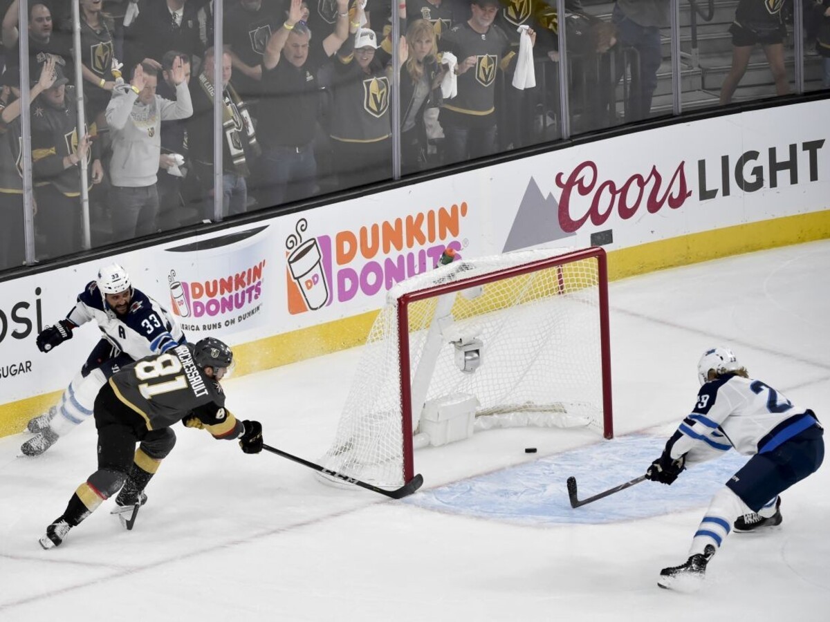 NHL: Vegas Golden Knights zvíťazili nad hráčmi Winnipegu, Tatar nebodoval