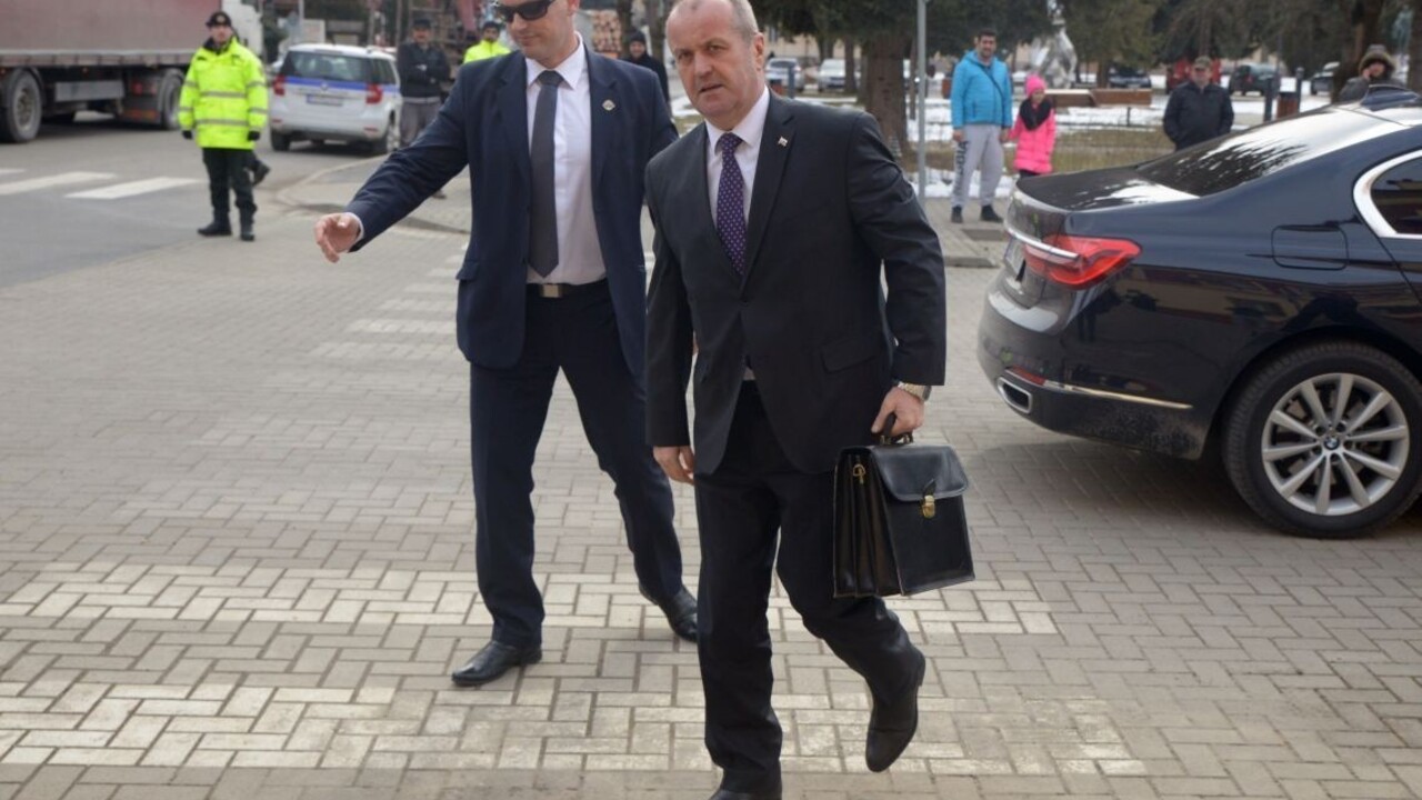 Gajdoš sa s fínskym novinárom nestretol, rokoval na východe