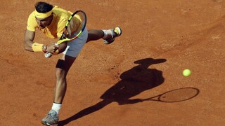 Nadal postúpil do štvrťfinále, poradil si s Kanaďanom Shapovalovom