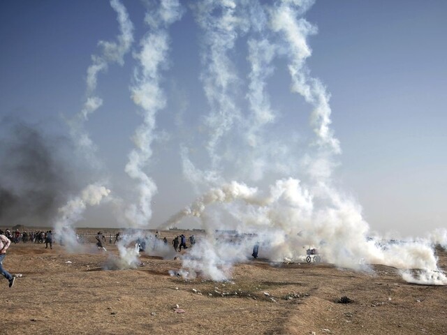 Palestínčania si chcú uctiť obete, radikáli však opäť vyzývajú na protesty