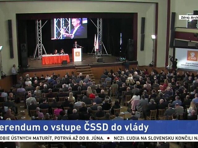 Straníci ČSSD môžu v referende hlasovať o ich vstupe do vlády