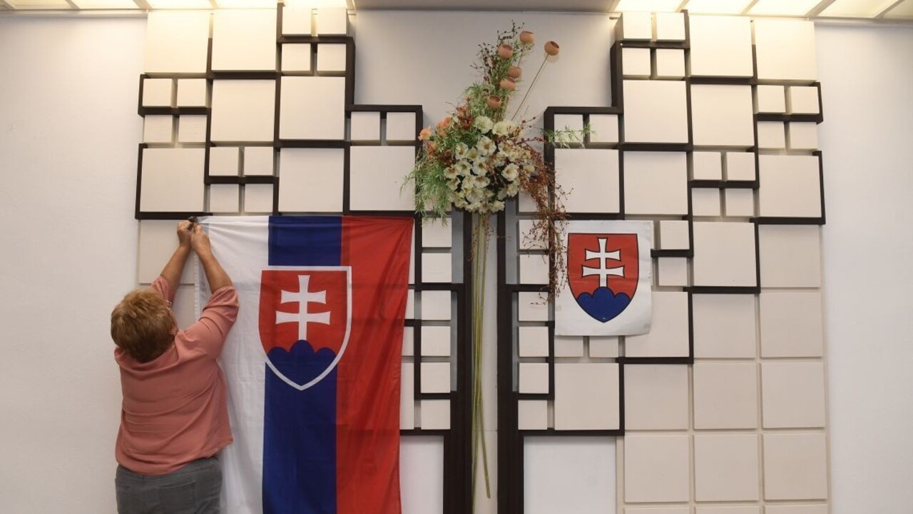 Voľby nebudú. Opozícia nemala dosť hlasov na zmenu ústavy