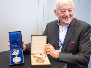 Olympijské medaily hokejovej legendy skončili v múzeu