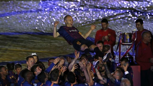 Barcelonský velikán Iniesta sa naposledy rozlúčil s klubom
