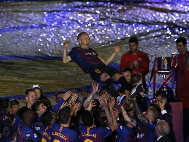 Barcelonský velikán Iniesta sa naposledy rozlúčil s klubom