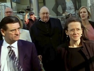 Arcibiskup, ktorý mal kryť zneužívanie detí, je pripravený odstúpiť