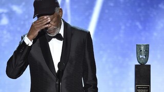 Freemana obvinili z obťažovania, za svoje správanie sa ospravedlnil