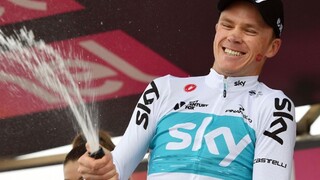 Kráľovskú etapu Giro d'Italia ovládol Froome, získal ružový dres