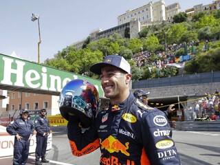 F1: Kvalifikáciu v Monaku ovládol Ricciardo, Verstappen odštartuje posledný
