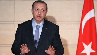 Erdogan pred voľbami: Doláre a eurá si zmeňte na líry