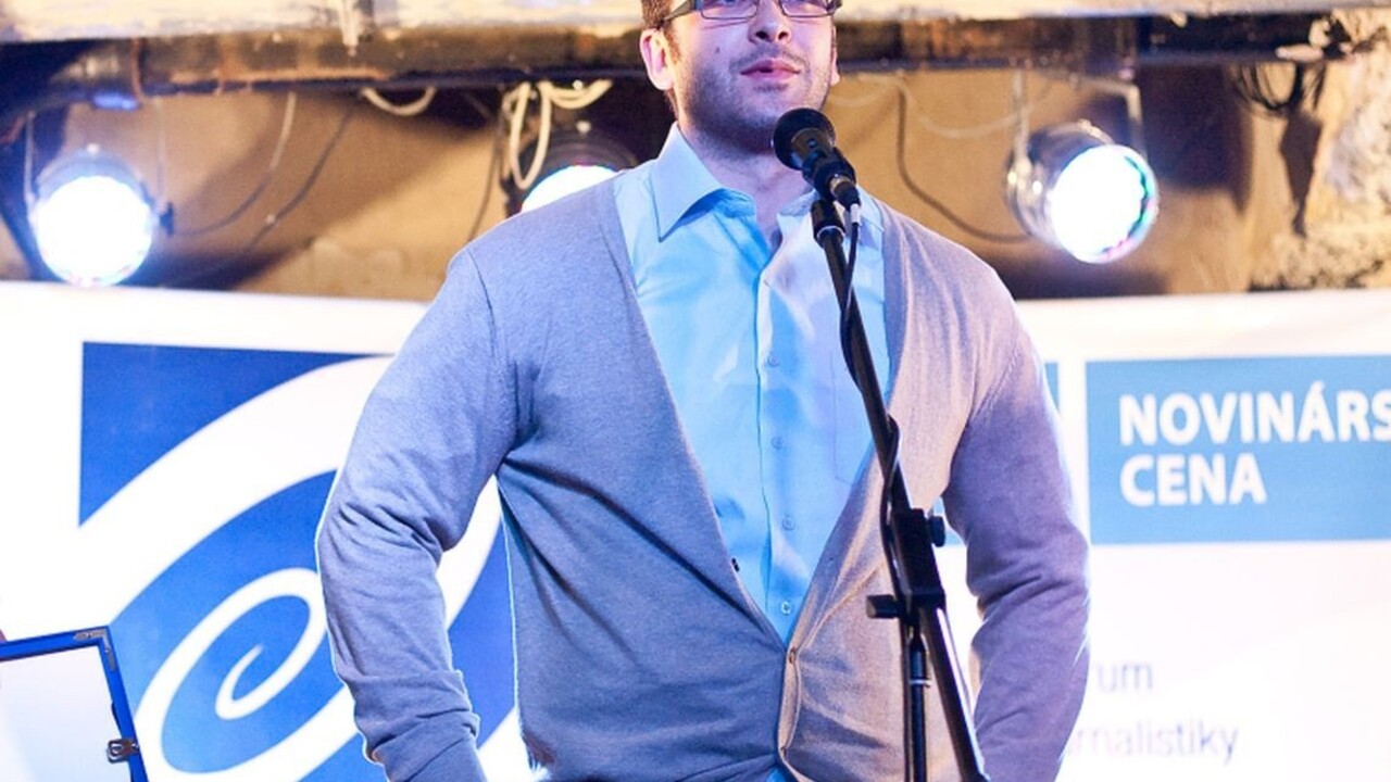 Zistil, že všetko je inak a o vražde Cervanovej napísal knihu