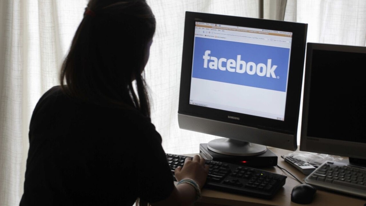 Mladí opúšťajú Facebook. Západ ovládli tieto sociálne siete
