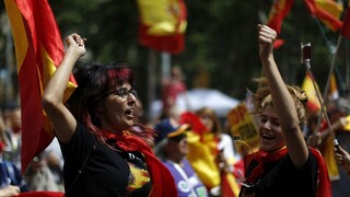Nová katalánska vláda sa ujala moci, priamy dohľad Madridu sa zrušil