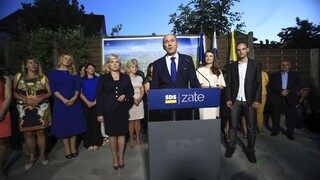Slovinské voľby vyhrala strana expremiéra, o vláde musí rokovať