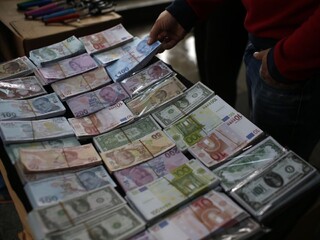 Turecká líra atakuje historické minimum, rast cien prekročil 12%