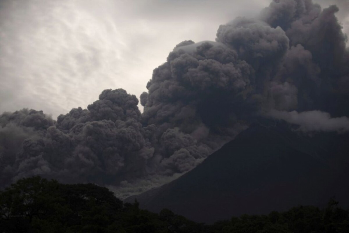 aptopix-guatemala-volcano-78511-c8317e114ac94f56acb42b2ee63046d2_0882f7d7.jpg