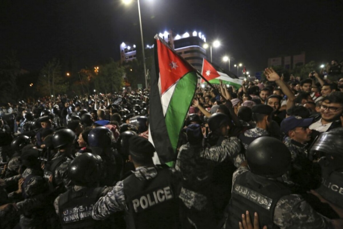 jordan-protests-32630-907e121ea75c4545ade8fc63d5270a42_23c7ae29.jpg