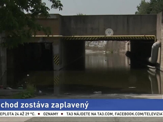 Podjazd v Košiciach je roky zaplavený, môže narušiť cestu