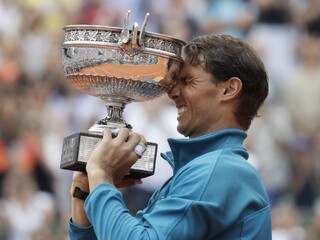 Neuveriteľný moment. Nadal získal v Paríži jedenásty titul