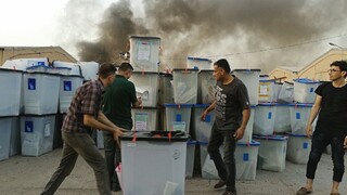 Horel sklad s volebnými lístkami, v Iraku vyzvali na opakovanie volieb
