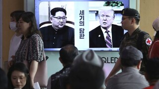 Kim s Trumpom sa v Singapure pripravujú na summit roka