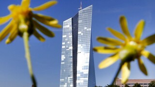 ECB možno ukončí nákup dlhopisov, malo by to veľké dôsledky