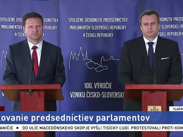 TB. A. Danka a R. Vondráčka po rokovaní predsedníctiev parlamentov