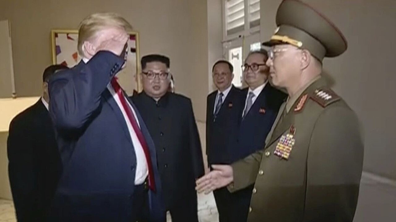 Trumpa kritizujú za trápny moment so severokórejským generálom