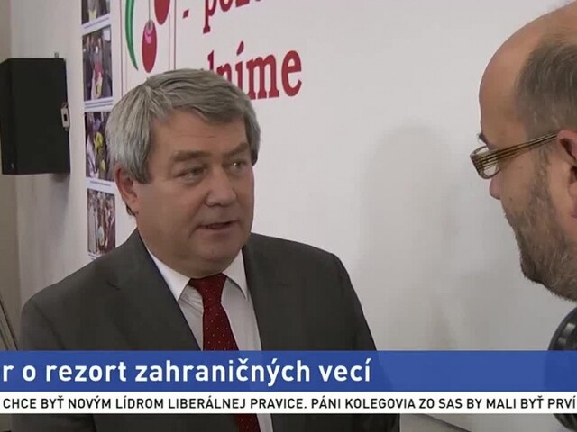 Českým komunistom prekáža Poche, vládu s ministrom nepodporia