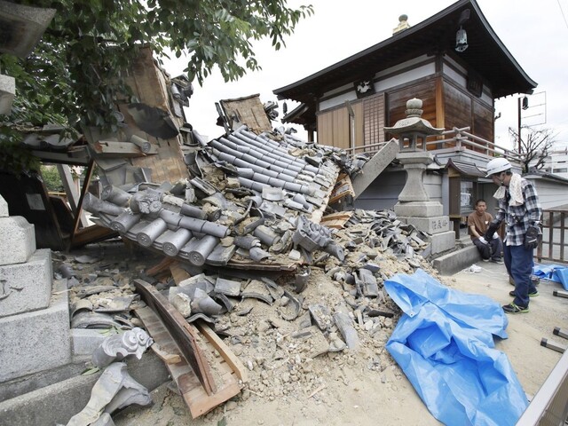 Mŕtvi a vyše 300 zranených. Japonsko zasiahlo zemetrasenie