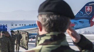 Telo zabitého Henryho previezli domov, na letisko prišiel minister