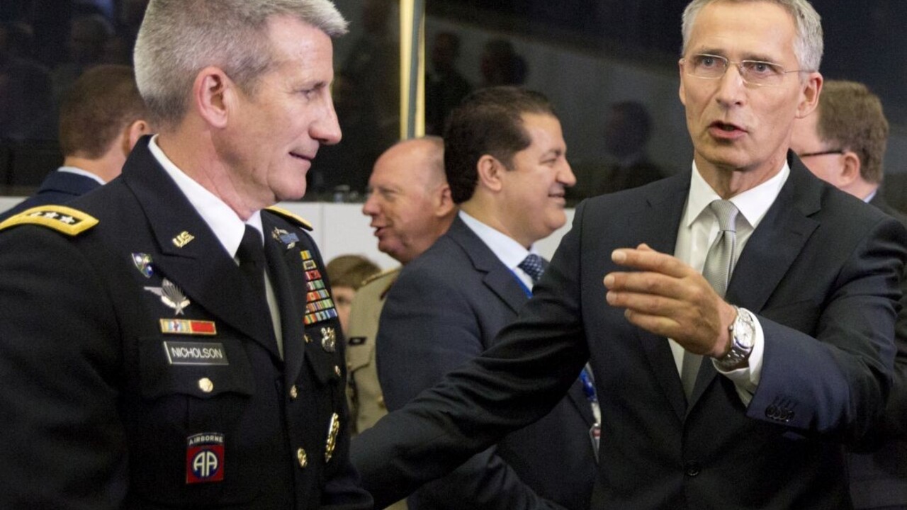 Spojenectvo medzi USA a EÚ nemusí vydržať, varuje šéf NATO