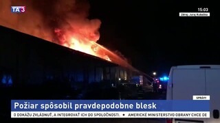 V Rakovej zhorela drevárska firma, požiar spôsobil pravdepodobne blesk
