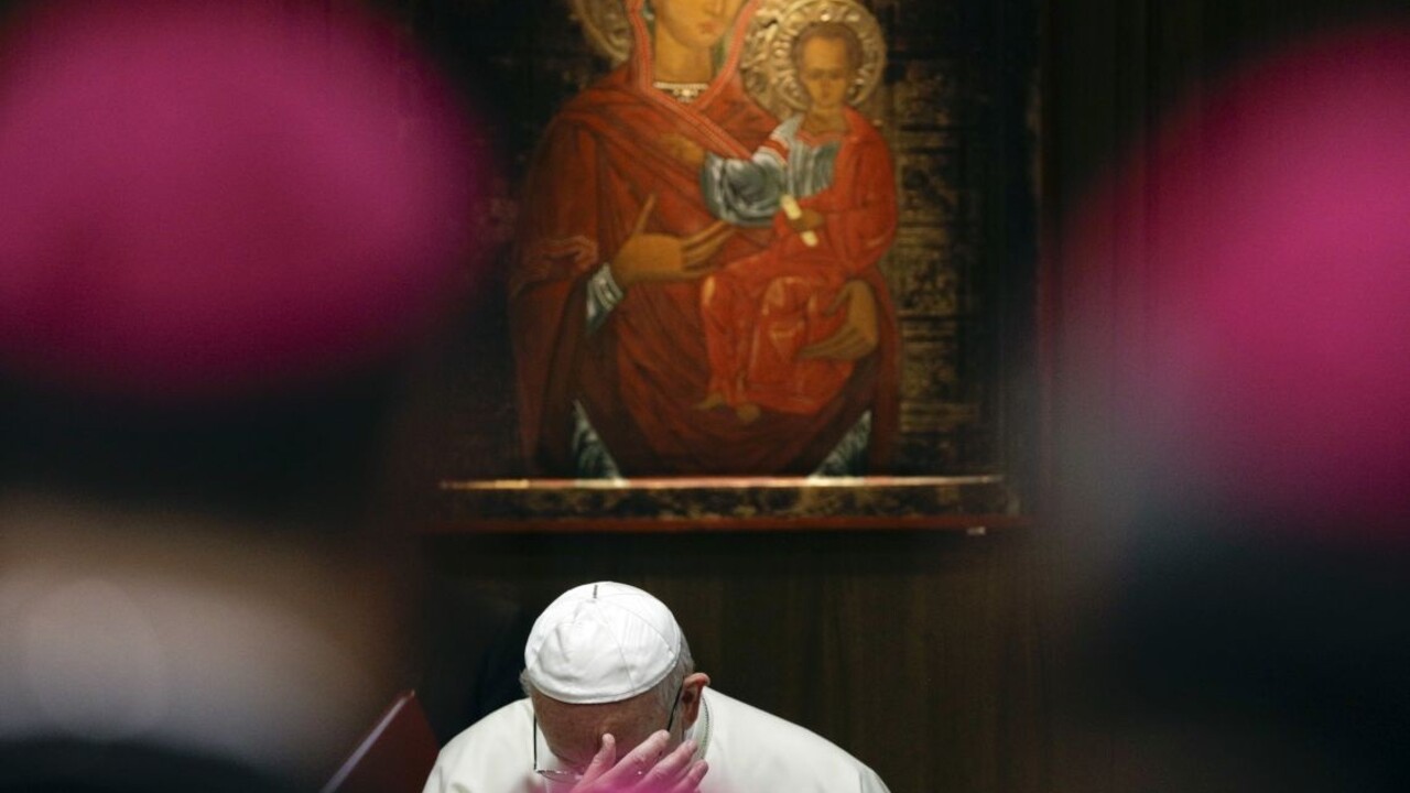 Pápež odsúdil útoky na médiá, vyzval na ich väčšiu slobodu