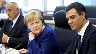 Lídri rokovali o migrácii. Utečenci si nemôžu vyberať, upozornila Merkelová