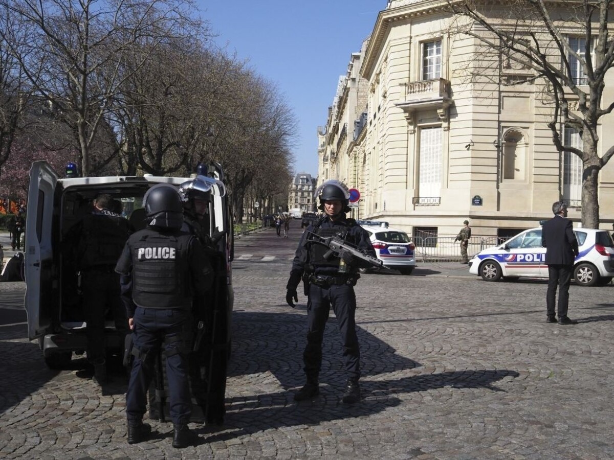 Polícia zatkla extrémistov, ktorí mali plánovať teroristické útoky