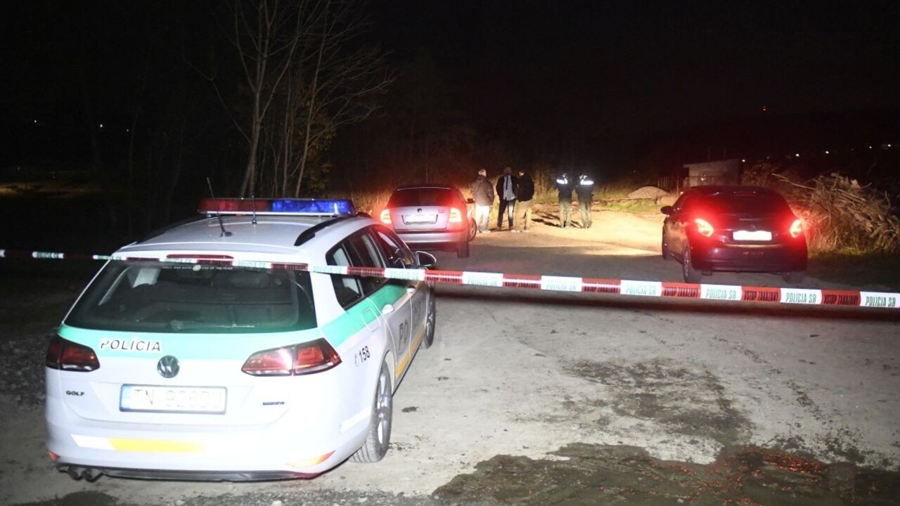Previazané oči, zbraň chýba. Polícia ukazuje vyšetrovanie vraždy