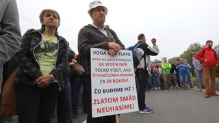Detvania sa búria proti plánom s ťažbou zlata, zablokovali cestu