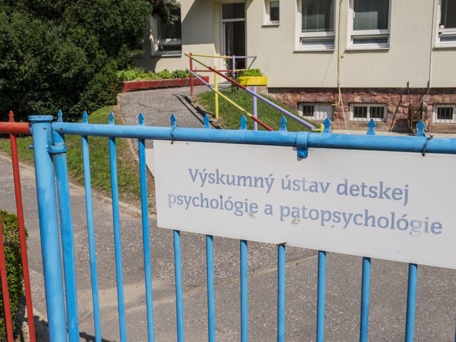 Ministerka zasiahla do sporu, šéf ústavu detskej psychológie končí