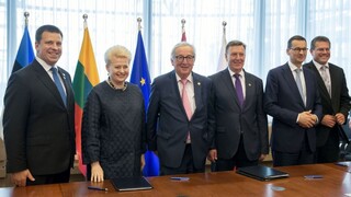 Lídri štátov EÚ nakoniec našli kompromis pri otázke migrantov