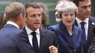 Summit v Bruseli pokračuje, lídri ohodnotia rokovania o brexite