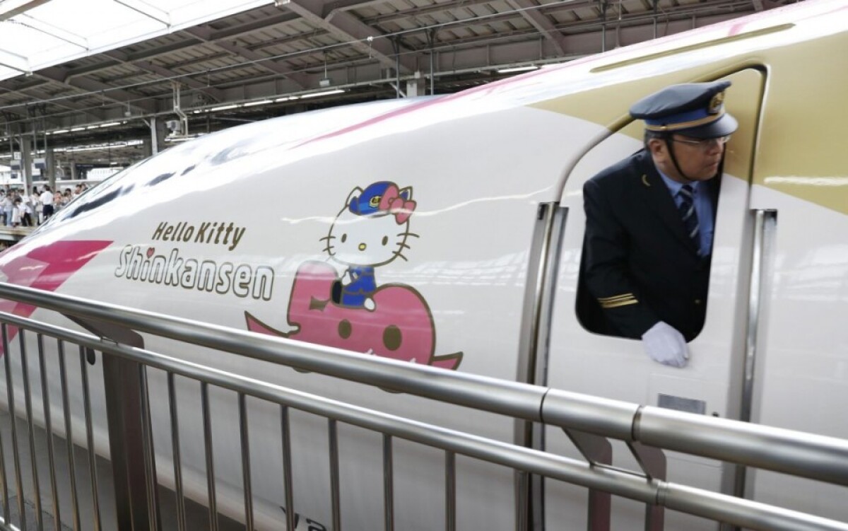 japan-hello-kitty-bullet-train-64699-238b9ff65b114da58484225b96bbe903_478e5569.jpg