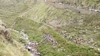 Tragická nehoda na severe Indie, autobus sa zrútil do rokliny