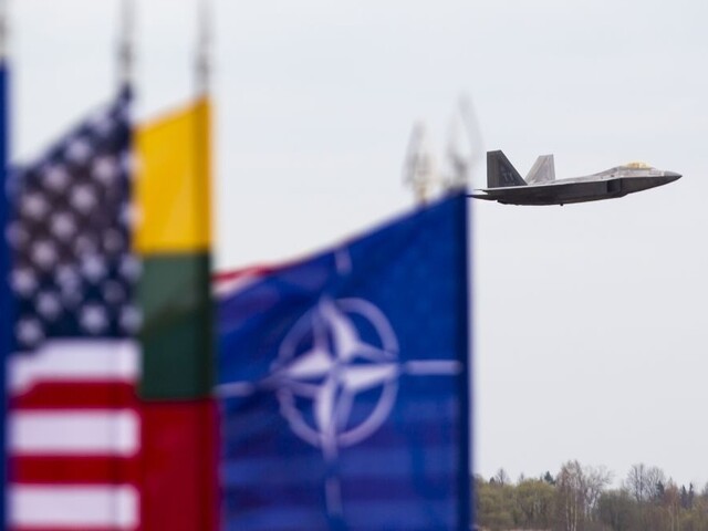 Trump kritizuje spojencov z NATO, vyčíta im nízke výdavky na obranu