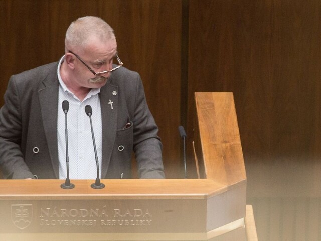 Kotleba svedčil v procese s Mizíkom, k protižidovskému statusu sa nehlásia
