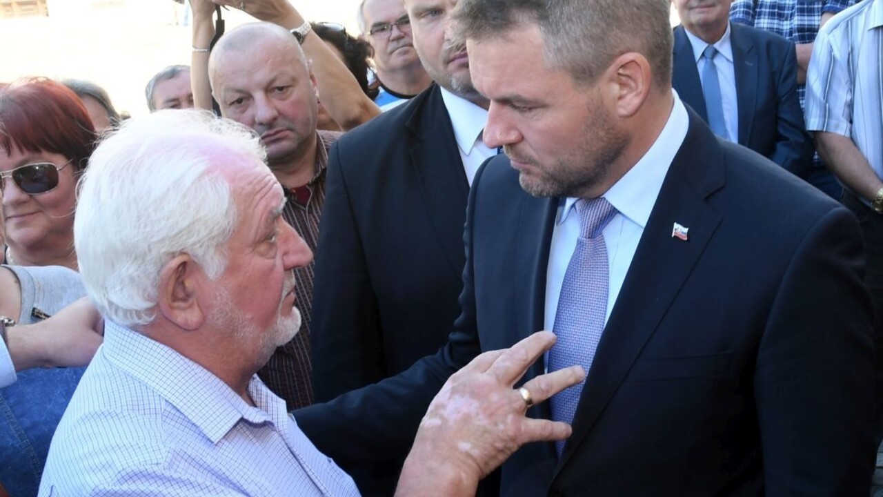 Premiér chce po stretnutí so starostami hovoriť o pozemkoch SPF