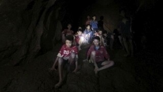 Miliardár Musk chce zachrániť detský futbalový tím v jaskyni