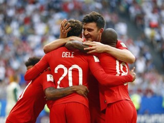 Angličania majú na dosah veľký úspech, zdolali húževnatých Švédov