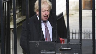Z brexitu sa stáva chaos, v britskej vláde končí aj Boris Johnson